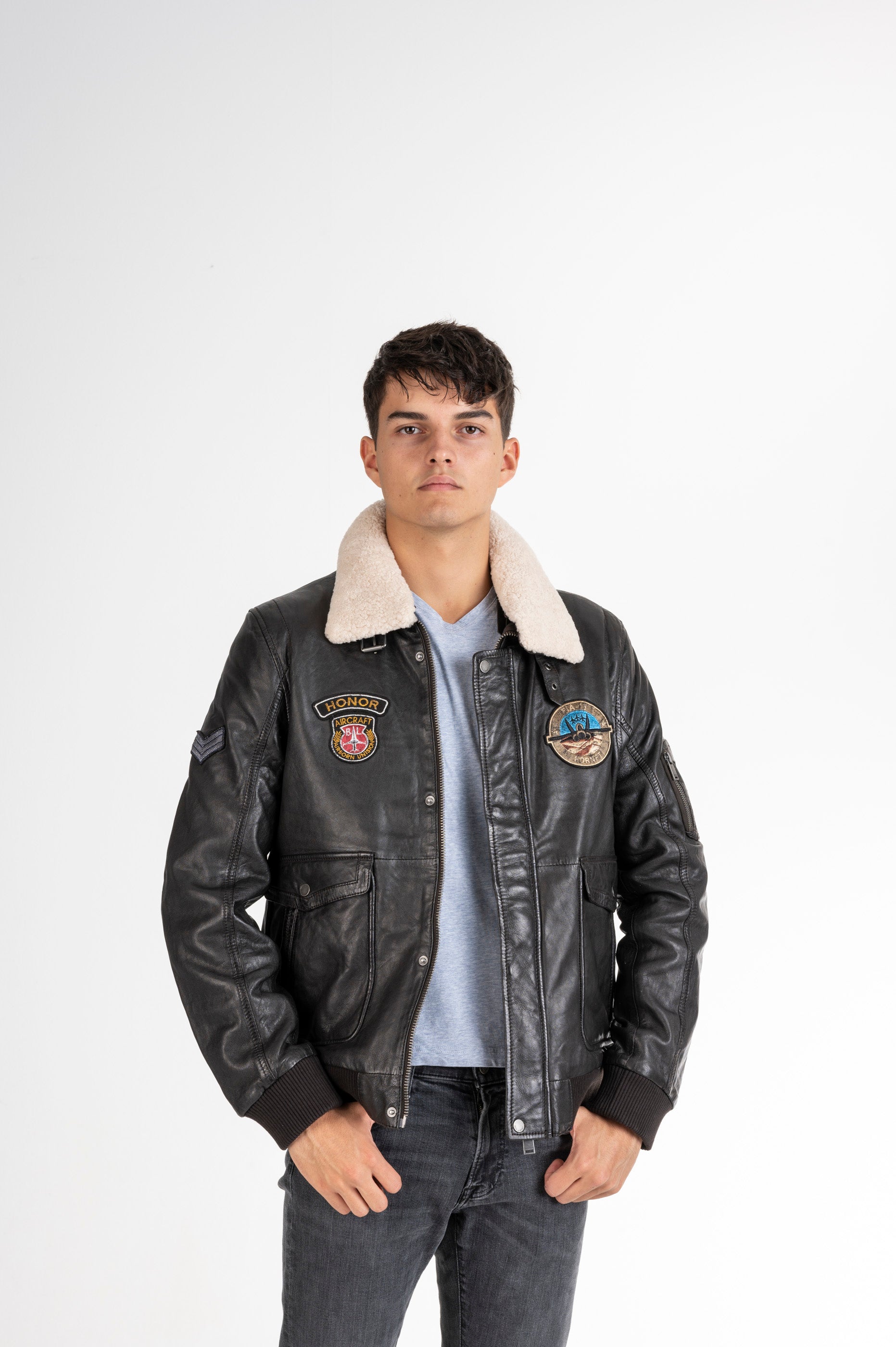 Lederjacke im Piloten-Stil
